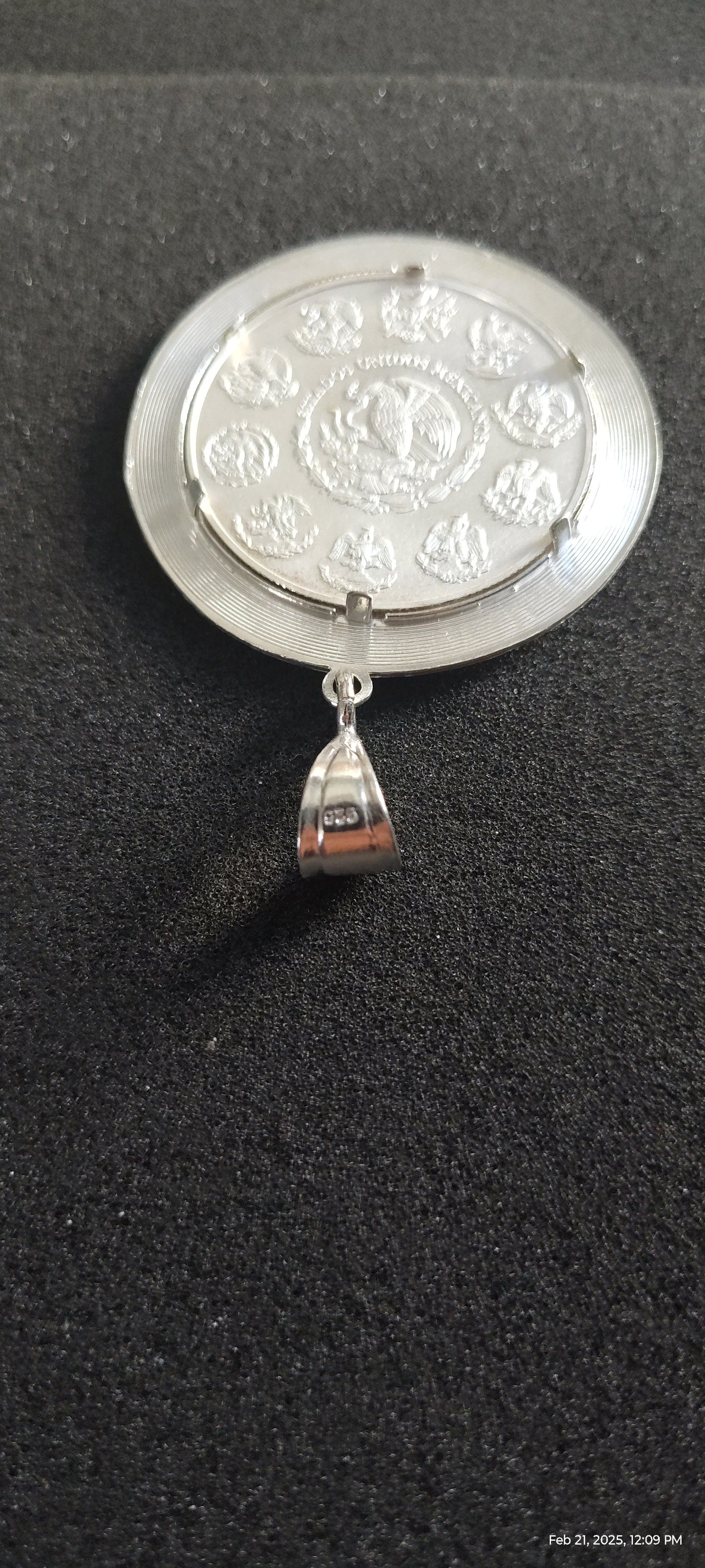 1 OZ Silver libertad+ 925 Silver Bezel