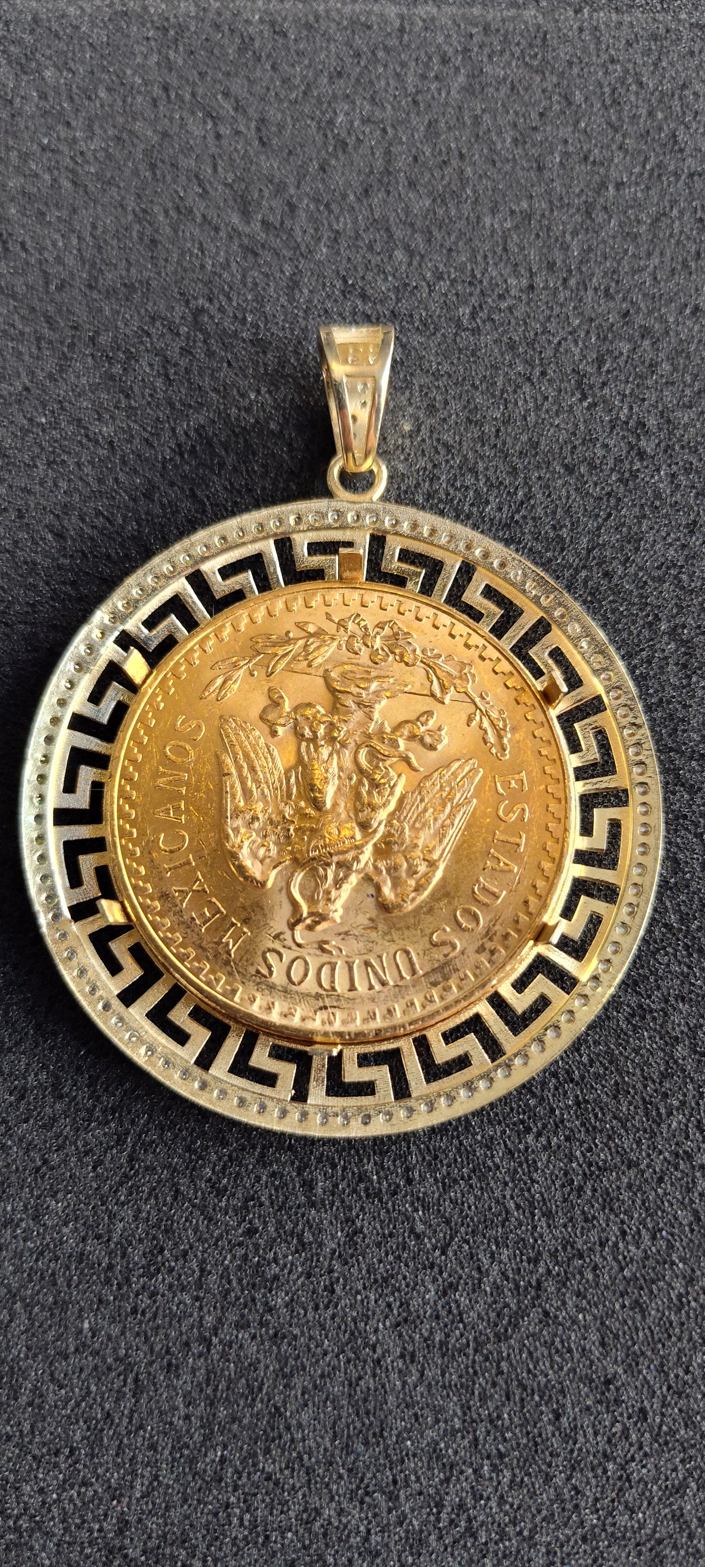 Centenario 22k (21.6k)1947 CZ Stone Greek Style Bezel.