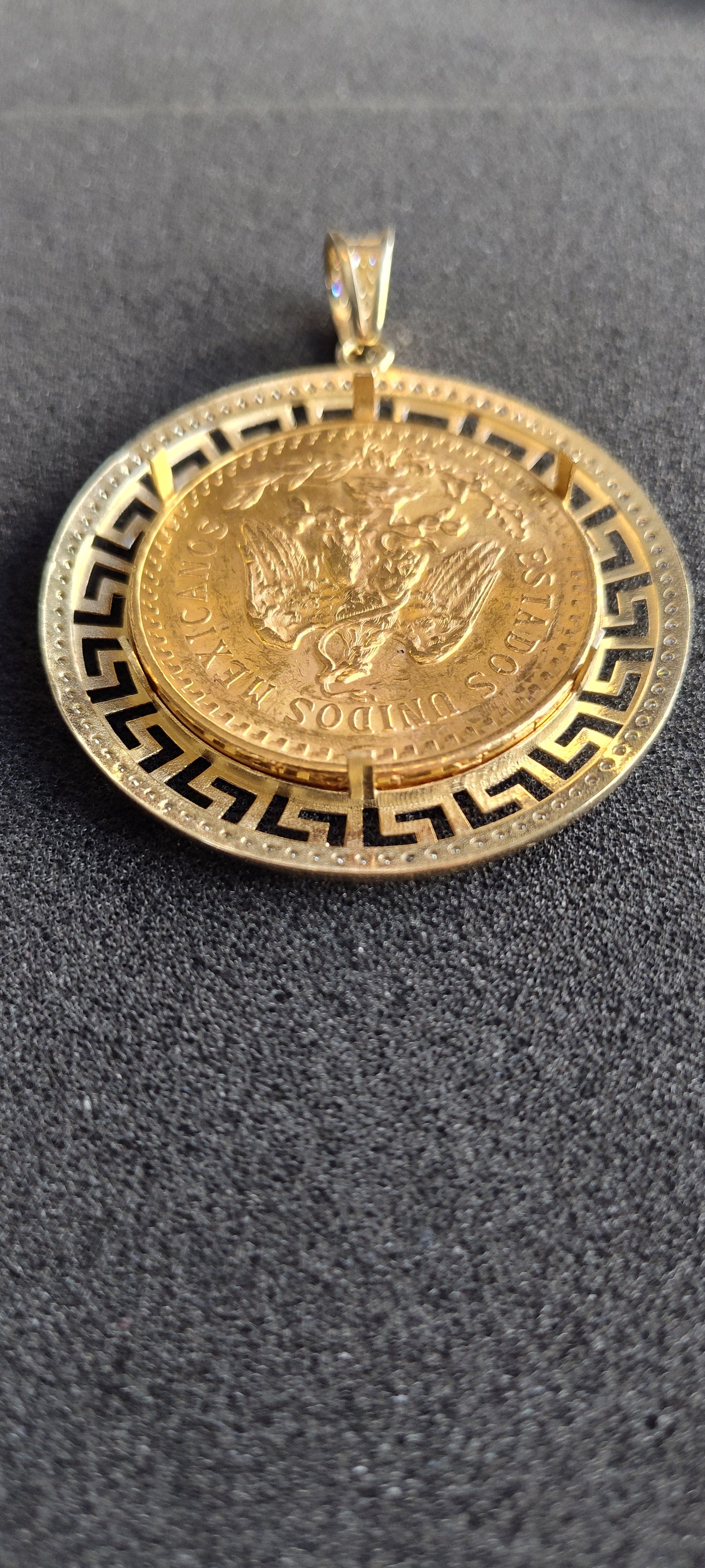Centenario 22k (21.6k)1947 CZ Stone Greek Style Bezel.