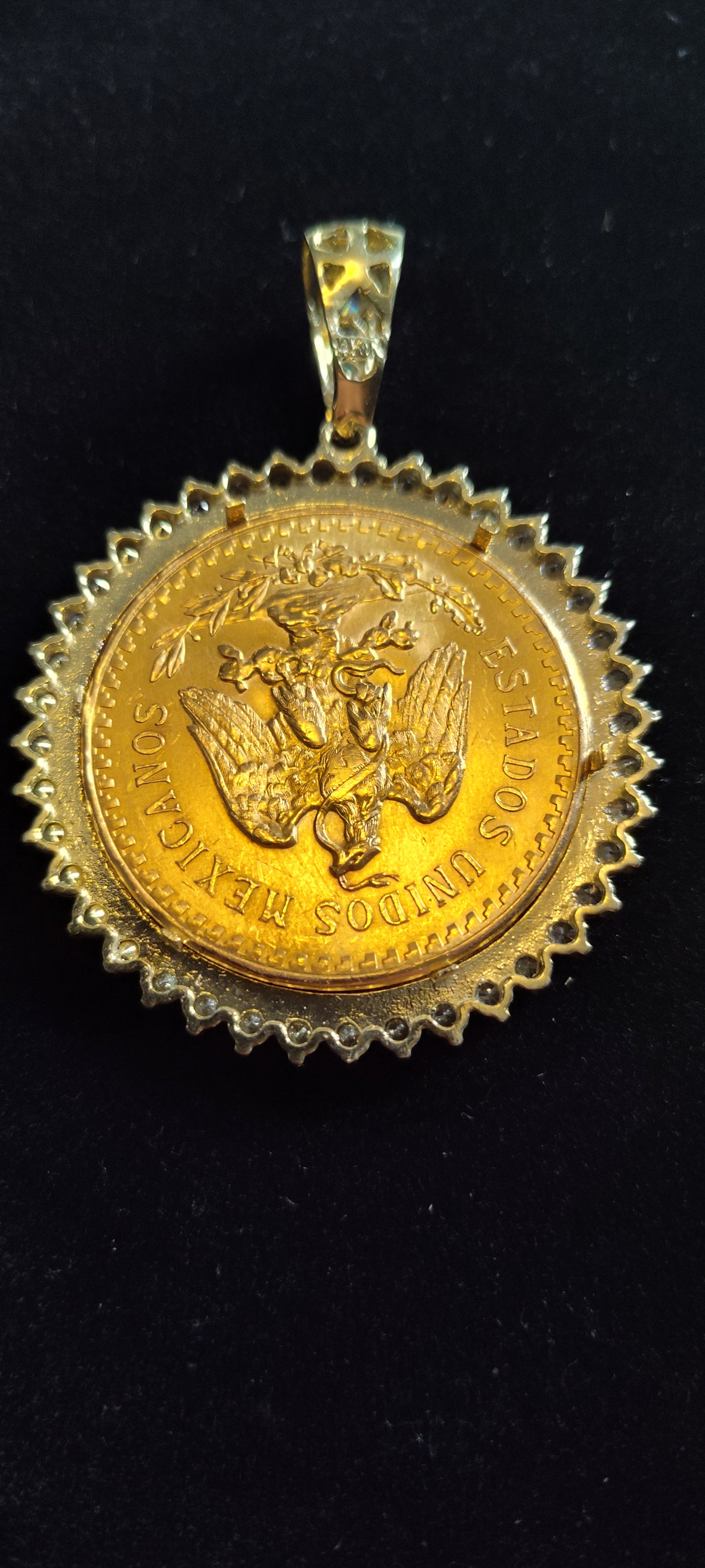 Centenario 22k (21.6k)1947 CZ Stone Style Bezel.