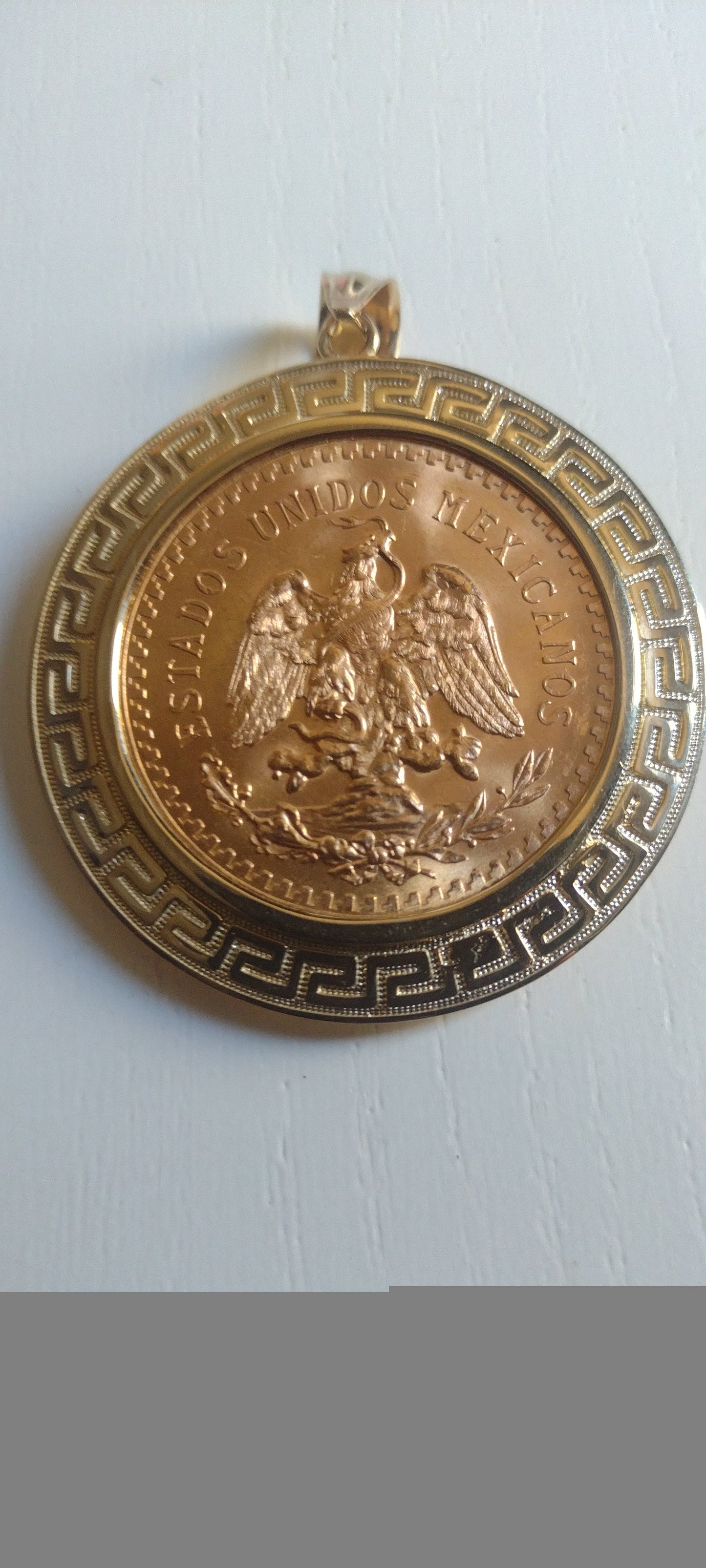 Centenario 22k (21.6k)1947 Greek Style Bezel.