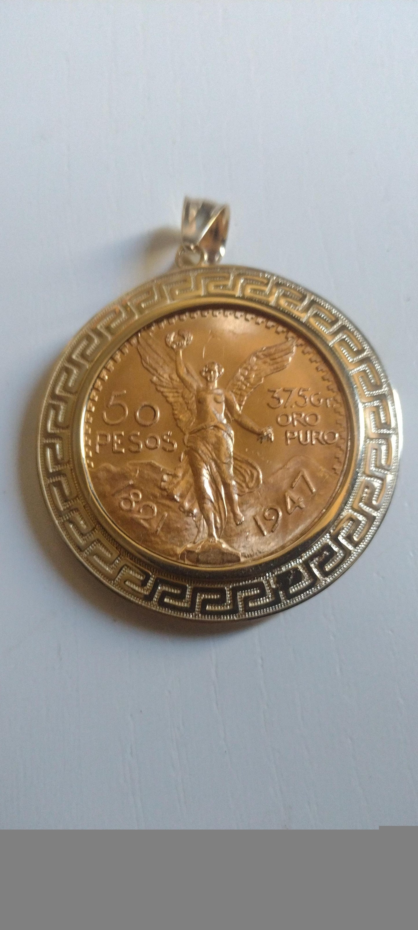 Centenario 22k (21.6k)1947 Greek Style Bezel.