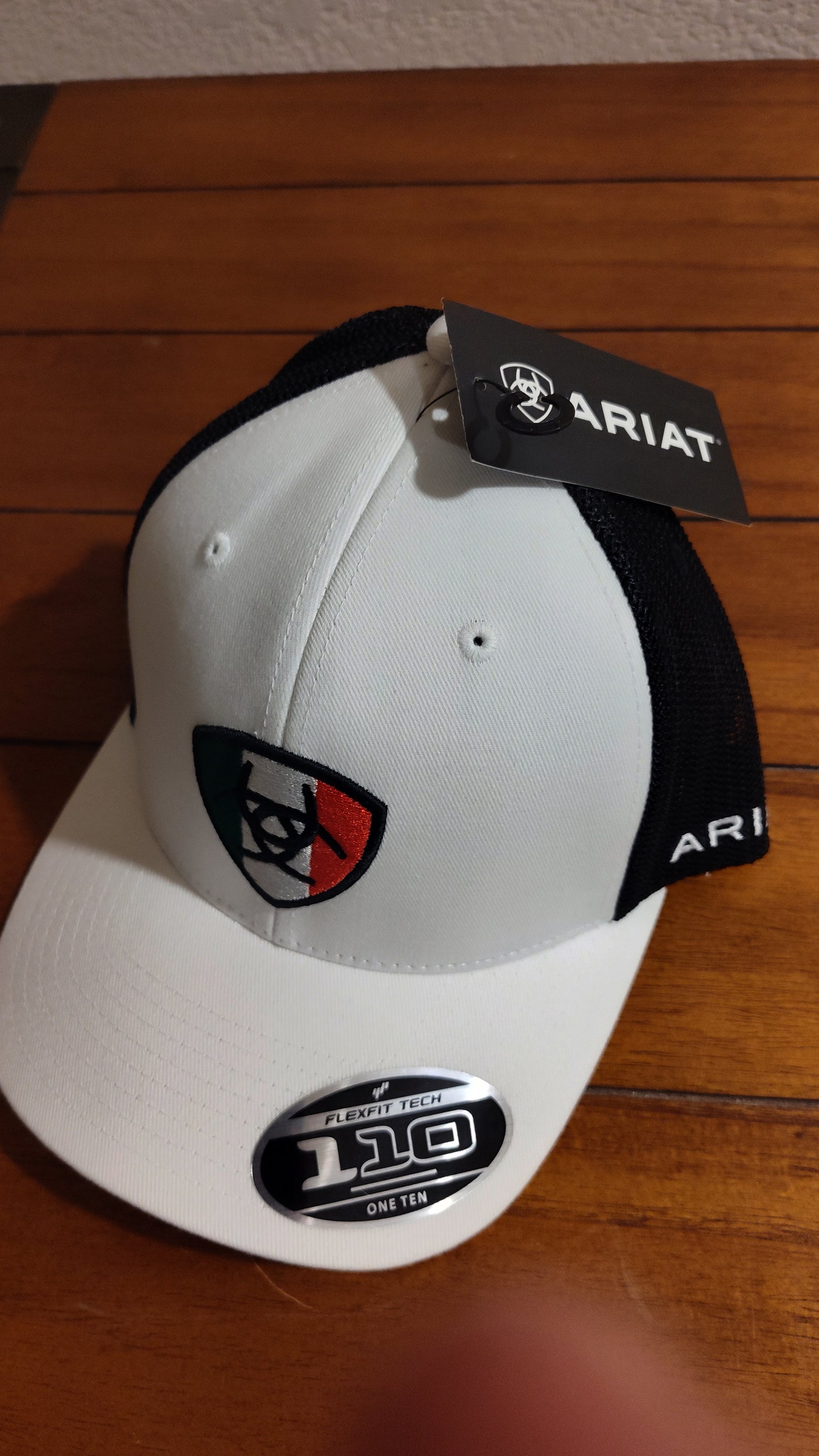 Ariat Authentic Viva La Raza White Hat