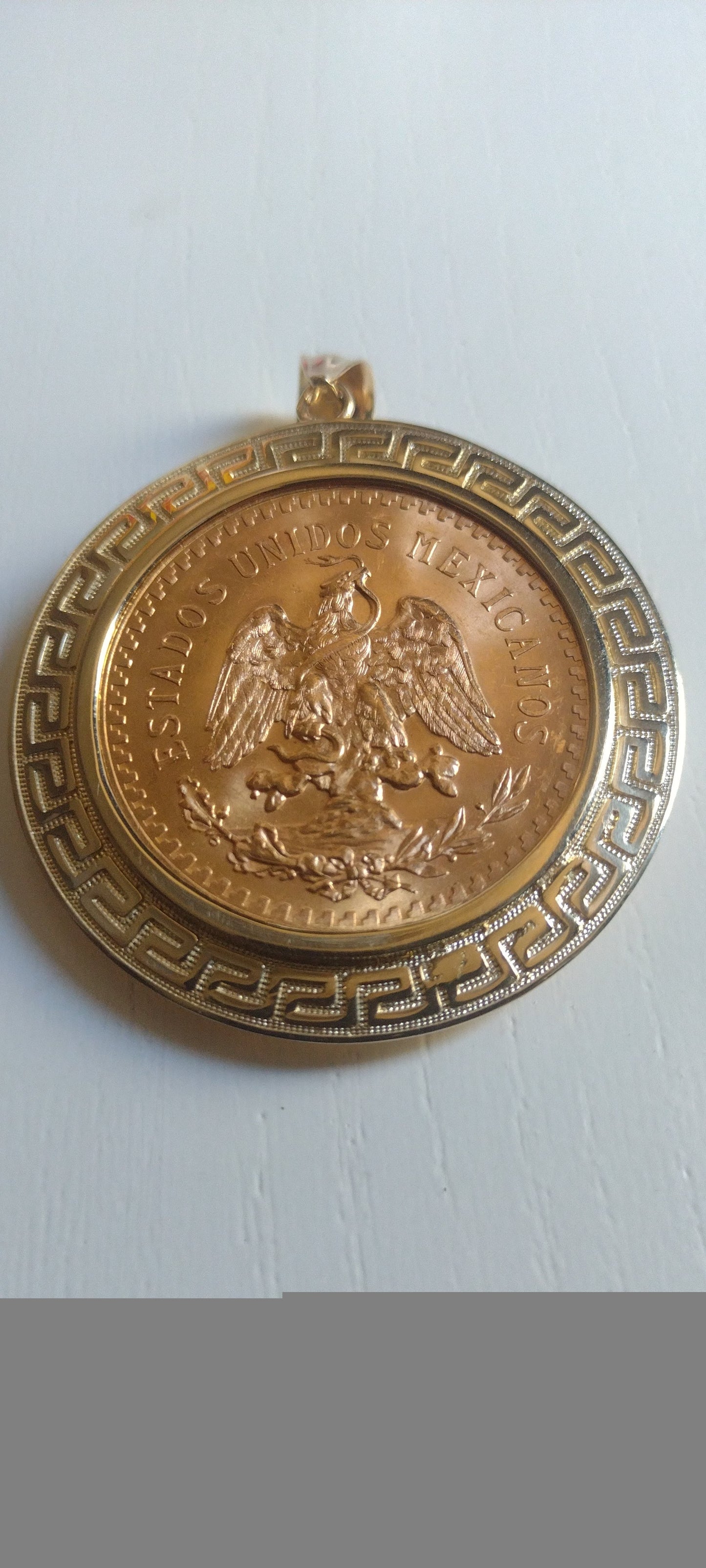 Centenario 22k (21.6k)1947 Greek Style Bezel.